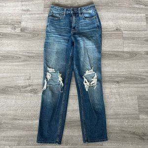hollister ripped mom jeans